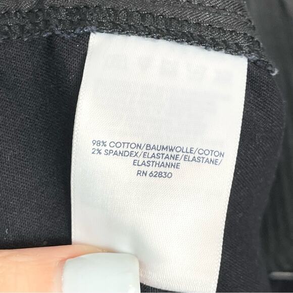 Lands’ End Cargo Flat Front Pants Woman’s size 10 Black - Picture 6 of 6